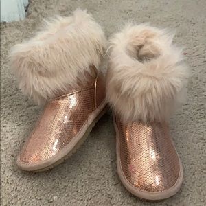 The Children’s Place Girls Size 9 Rose Gold Boots